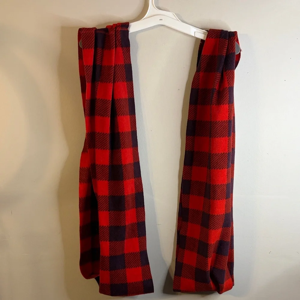 Set of 2 Old Navy Vibrant Red and Black infinity Scarves #126